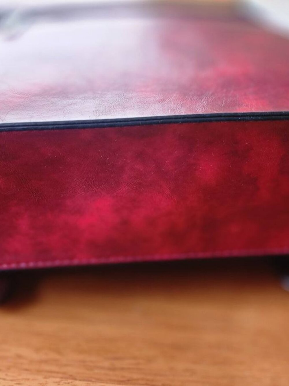 NWT Gorgeous Ecosusi Vegan Leather Briefcase with Handle and Shoulder Strap - Picture 3 of 7